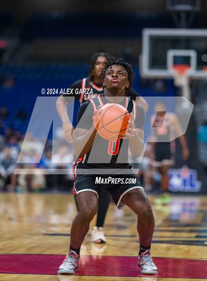 Thumbnail 2 in Amarillo vs Lancaster (UIL 5A Basketball Semifinal) photogallery.