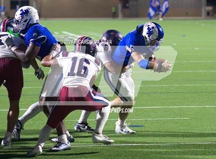 Thumbnail 2 in Tompkins vs Katy Taylor photogallery.