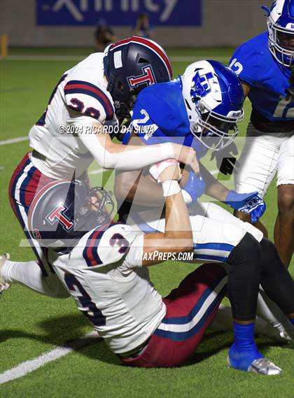 Thumbnail 2 in Tompkins vs Katy Taylor photogallery.