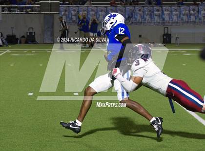 Thumbnail 1 in Tompkins vs Katy Taylor photogallery.