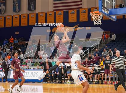 Thumbnail 2 in Southampton vs Malverne (NYSPHSAA Class B Semi-Regional Playoff) photogallery.