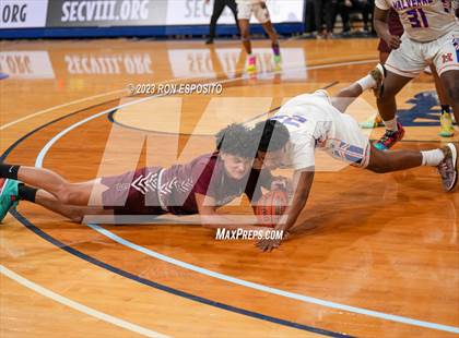 Thumbnail 1 in Southampton vs Malverne (NYSPHSAA Class B Semi-Regional Playoff) photogallery.