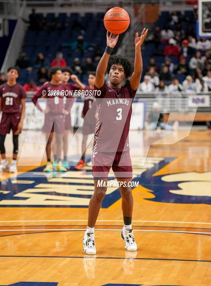 Thumbnail 3 in Southampton vs Malverne (NYSPHSAA Class B Semi-Regional Playoff) photogallery.