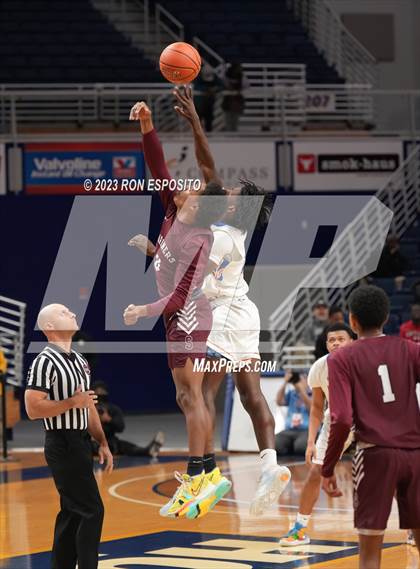 Thumbnail 3 in Southampton vs Malverne (NYSPHSAA Class B Semi-Regional Playoff) photogallery.