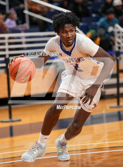 Thumbnail 3 in Southampton vs Malverne (NYSPHSAA Class B Semi-Regional Playoff) photogallery.