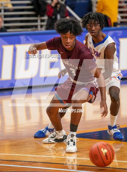 Thumbnail 1 in Southampton vs Malverne (NYSPHSAA Class B Semi-Regional Playoff) photogallery.