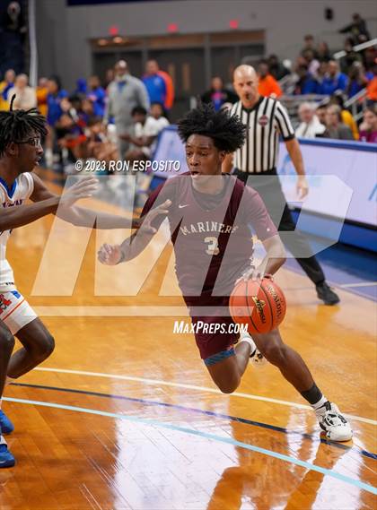 Thumbnail 1 in Southampton vs Malverne (NYSPHSAA Class B Semi-Regional Playoff) photogallery.