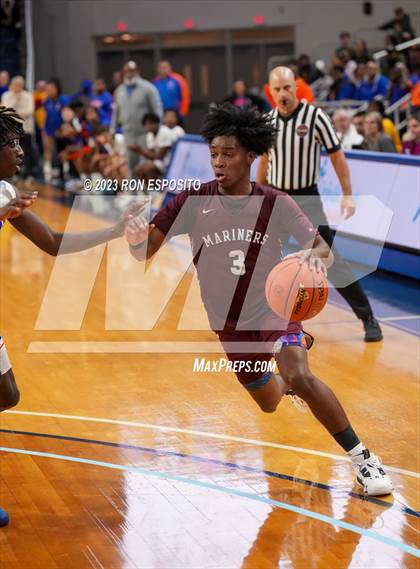 Thumbnail 3 in Southampton vs Malverne (NYSPHSAA Class B Semi-Regional Playoff) photogallery.