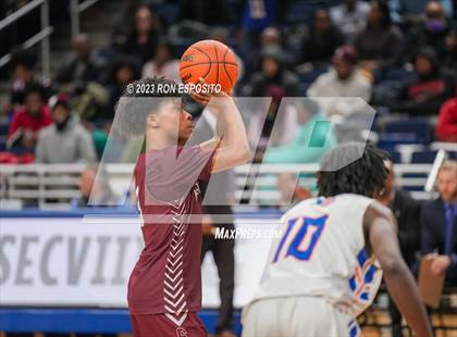 Thumbnail 2 in Southampton vs Malverne (NYSPHSAA Class B Semi-Regional Playoff) photogallery.