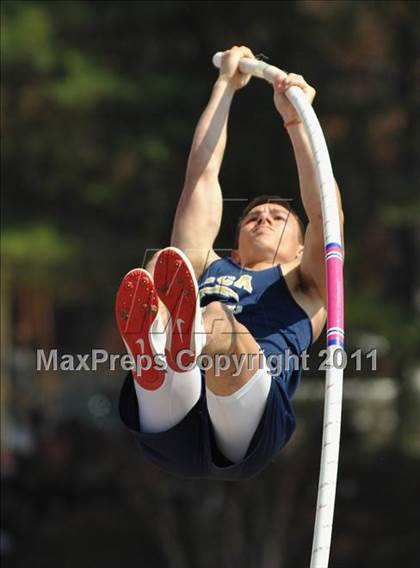 Thumbnail 3 in Georgia Coaches Invitational photogallery.