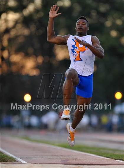 Thumbnail 1 in Georgia Coaches Invitational photogallery.