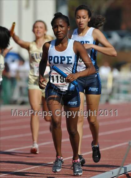 Thumbnail 3 in Georgia Coaches Invitational photogallery.