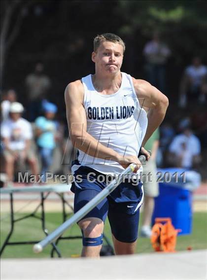 Thumbnail 2 in Georgia Coaches Invitational photogallery.
