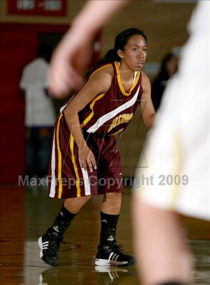 Thumbnail 2 in Monarch vs Bishop (Regis Jesuit Holiday Hoop Classic) photogallery.