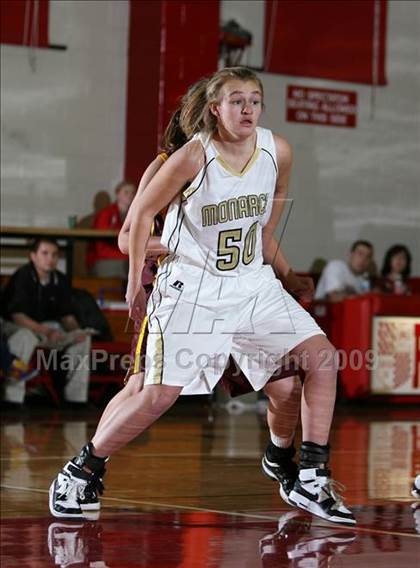 Thumbnail 1 in Monarch vs Bishop (Regis Jesuit Holiday Hoop Classic) photogallery.