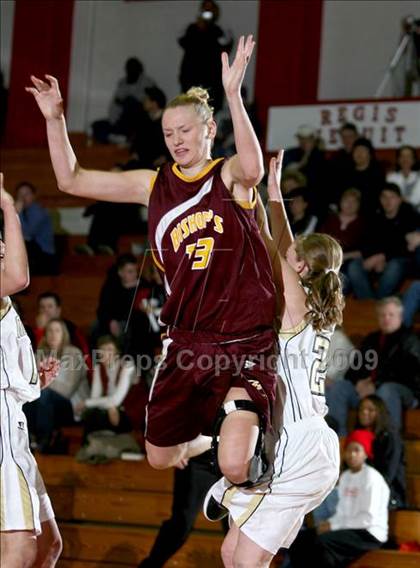 Thumbnail 1 in Monarch vs Bishop (Regis Jesuit Holiday Hoop Classic) photogallery.