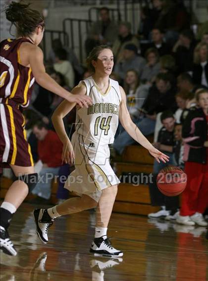 Thumbnail 1 in Monarch vs Bishop (Regis Jesuit Holiday Hoop Classic) photogallery.