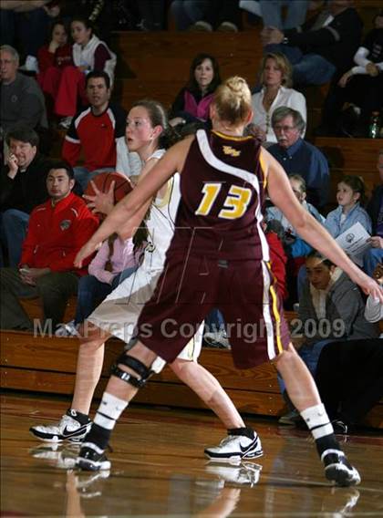 Thumbnail 3 in Monarch vs Bishop (Regis Jesuit Holiday Hoop Classic) photogallery.