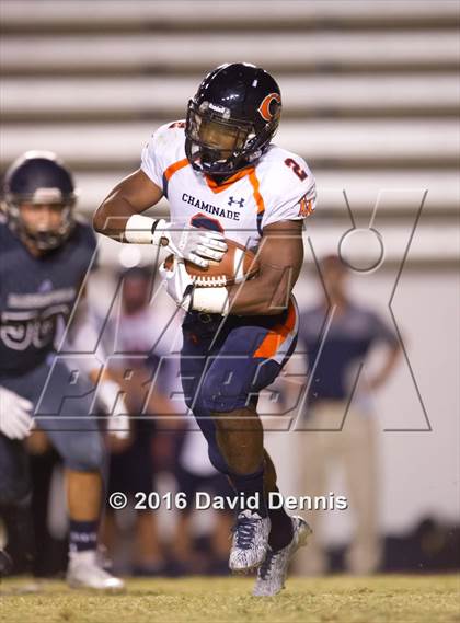 Thumbnail 3 in Bakersfield vs. Chaminade photogallery.