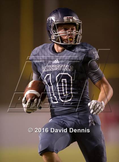 Thumbnail 1 in Bakersfield vs. Chaminade photogallery.
