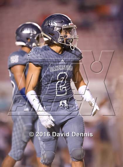 Thumbnail 2 in Bakersfield vs. Chaminade photogallery.