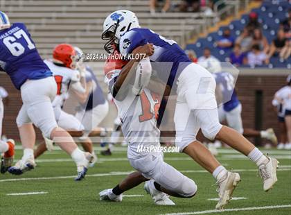 Thumbnail 2 in East Ridge vs Sale Creek (Prelude to the Blue Cross Bowl) photogallery.