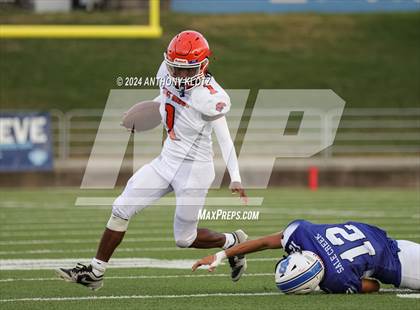 Thumbnail 3 in East Ridge vs Sale Creek (Prelude to the Blue Cross Bowl) photogallery.