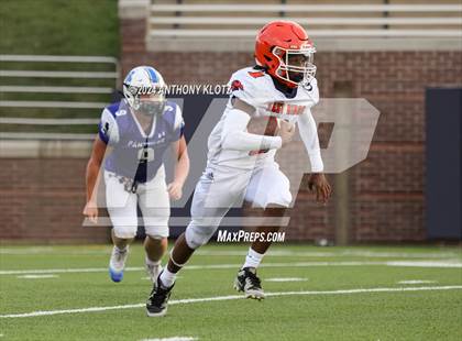 Thumbnail 3 in East Ridge vs Sale Creek (Prelude to the Blue Cross Bowl) photogallery.