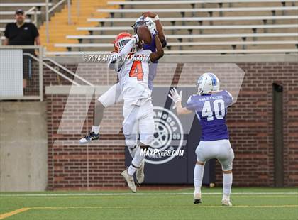 Thumbnail 3 in East Ridge vs Sale Creek (Prelude to the Blue Cross Bowl) photogallery.