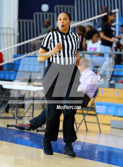 Thumbnail 2 in Westchester vs. Carson (CIF LAC D1 Finals) photogallery.
