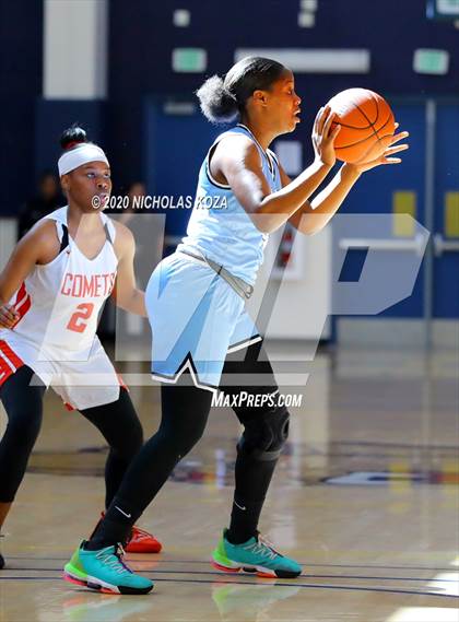 Thumbnail 1 in Westchester vs. Carson (CIF LAC D1 Finals) photogallery.