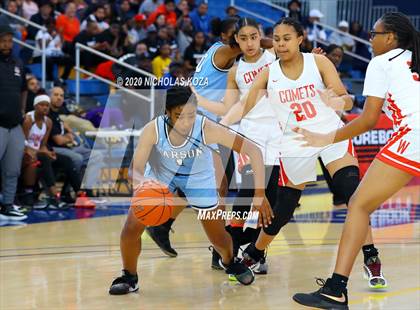Thumbnail 2 in Westchester vs. Carson (CIF LAC D1 Finals) photogallery.