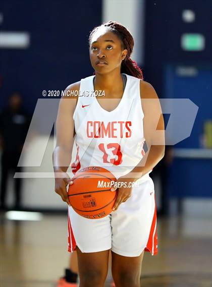 Thumbnail 1 in Westchester vs. Carson (CIF LAC D1 Finals) photogallery.