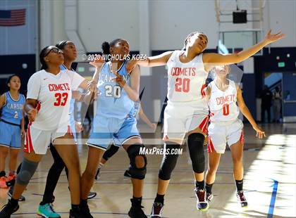 Thumbnail 1 in Westchester vs. Carson (CIF LAC D1 Finals) photogallery.