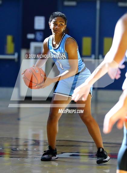 Thumbnail 1 in Westchester vs. Carson (CIF LAC D1 Finals) photogallery.