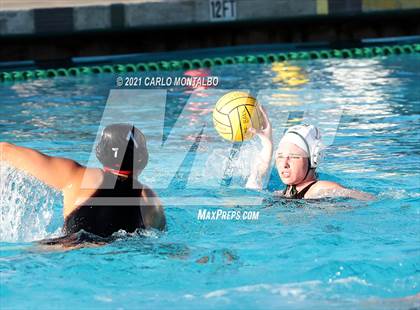 Thumbnail 1 in Glendora vs. Bonita photogallery.