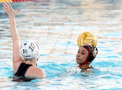 Thumbnail 2 in Glendora vs. Bonita photogallery.