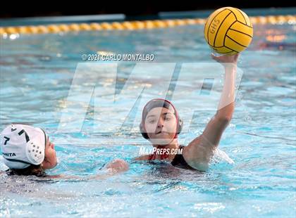 Thumbnail 3 in Glendora vs. Bonita photogallery.