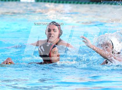 Thumbnail 1 in Glendora vs. Bonita photogallery.