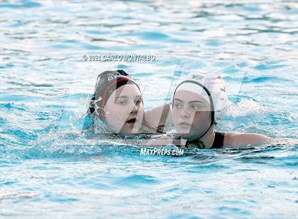 Thumbnail 1 in Glendora vs. Bonita photogallery.