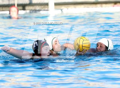 Thumbnail 3 in Glendora vs. Bonita photogallery.
