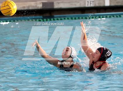 Thumbnail 2 in Glendora vs. Bonita photogallery.