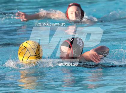 Thumbnail 3 in Glendora vs. Bonita photogallery.
