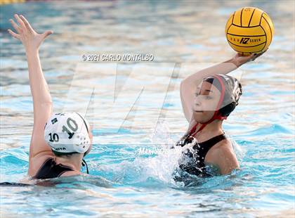 Thumbnail 3 in Glendora vs. Bonita photogallery.