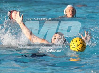 Thumbnail 2 in Glendora vs. Bonita photogallery.