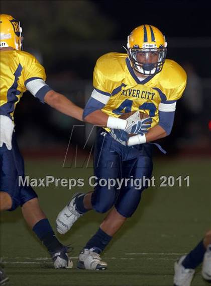 Thumbnail 3 in River City @ Vista del Lago photogallery.