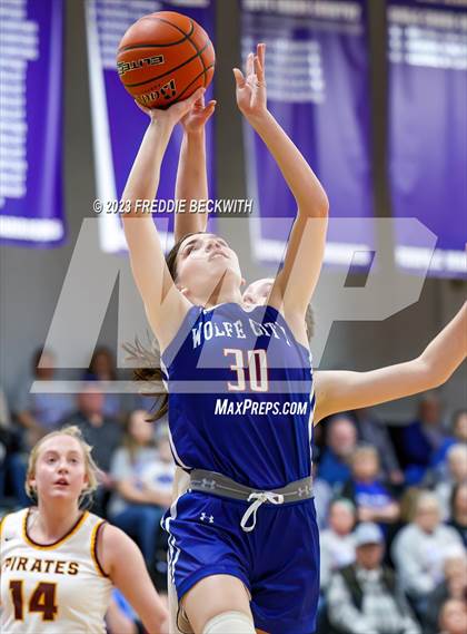 Thumbnail 3 in Wolfe City vs. Collinsville (UIL 2A Bi-District Playoff) photogallery.