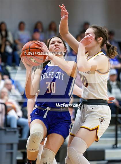 Thumbnail 3 in Wolfe City vs. Collinsville (UIL 2A Bi-District Playoff) photogallery.