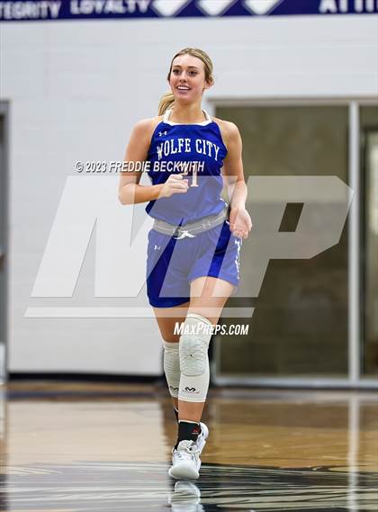 Thumbnail 2 in Wolfe City vs. Collinsville (UIL 2A Bi-District Playoff) photogallery.