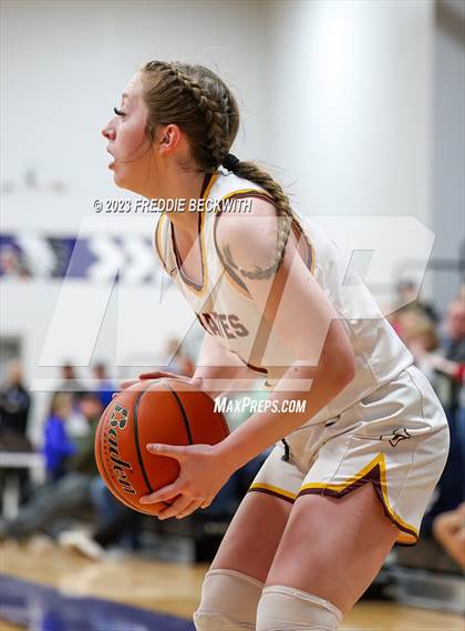 Thumbnail 1 in Wolfe City vs. Collinsville (UIL 2A Bi-District Playoff) photogallery.